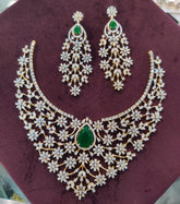 NECKLACE Necklace 037 DIAMOND EMERALD