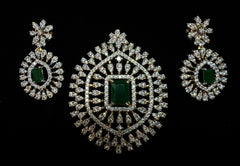 PENDANT SET / LOCKETS PENDANT SDIAMOND PENDANT SET PE129 EMERALD DIAMOND EMERALD