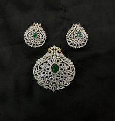 PENDANT SET CHAINS Pendant 144 DIAMOND MINT GREEN