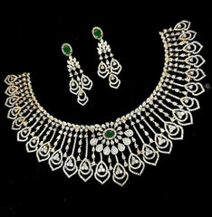 NECKLACE NECKLACE 459 DIAMOND EMERALD