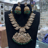 NECKLACE Mango necklace short 001 MOZONITE EMERALD