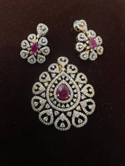 PENDANT SET / LOCKETS Pendant 113 DIAMOND RUBY