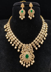 NECKLACE Nk351 GOLDEN STONE EMERALD