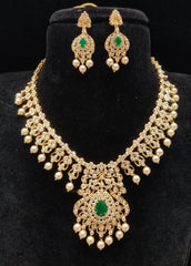 NECKLACE Nk351 GOLDEN STONE EMERALD