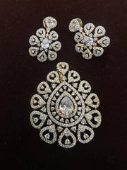 PENDANT SET CHAINS Pendant 113 DIAMOND WHITE