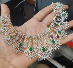 NECKLACE Nk207 DIAMOND EMERALD