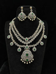 NECKLACE NE517 DIAMOND EMERALD
