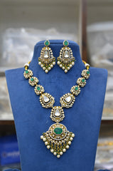 NECKLACE Nk023 VICKTORIAN EMERALD mozonite