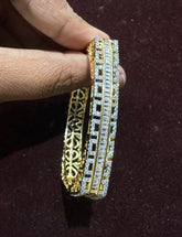 BRACELET/BANGLE bracelet 1050 WHITE Openable