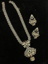 NECKLACE Nk175 VICKTORIAN EMERALD