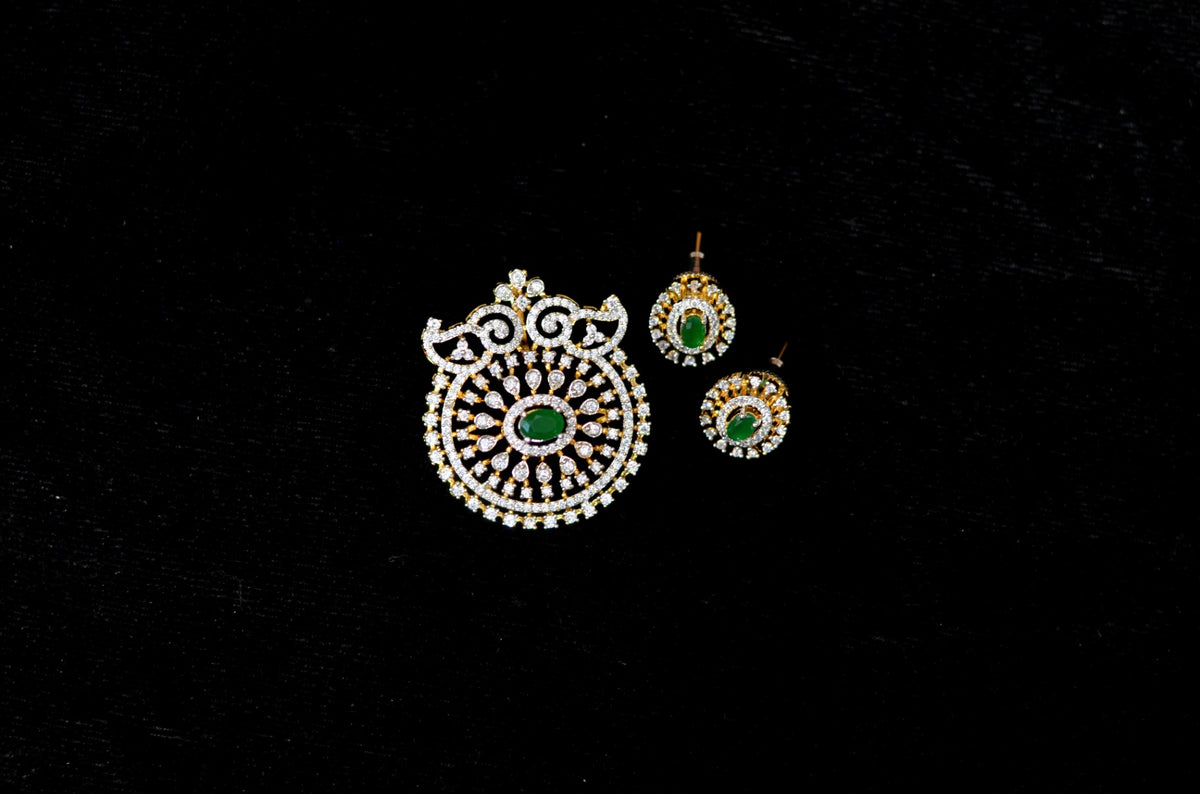 PENDANT SET / LOCKETS pendant set 195 DIAMOND EMERALD