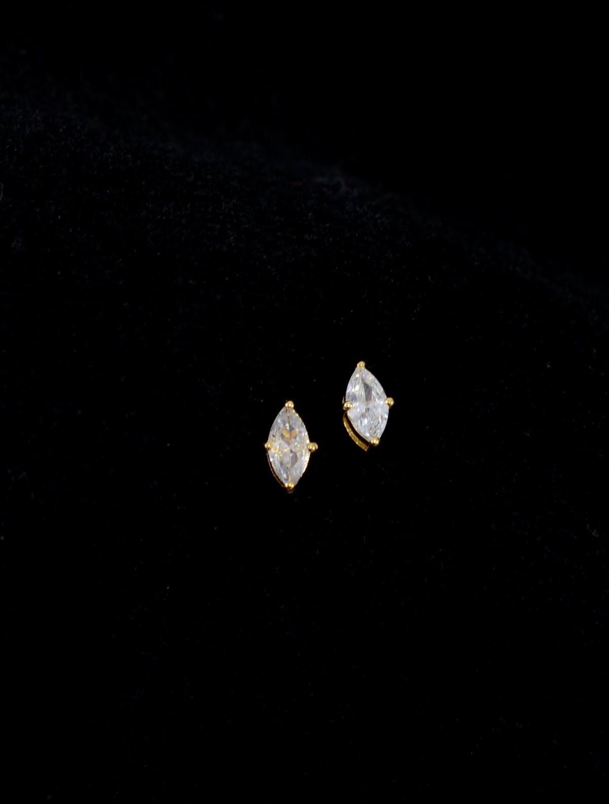 Earring ERO36 DIAMOND WHITE