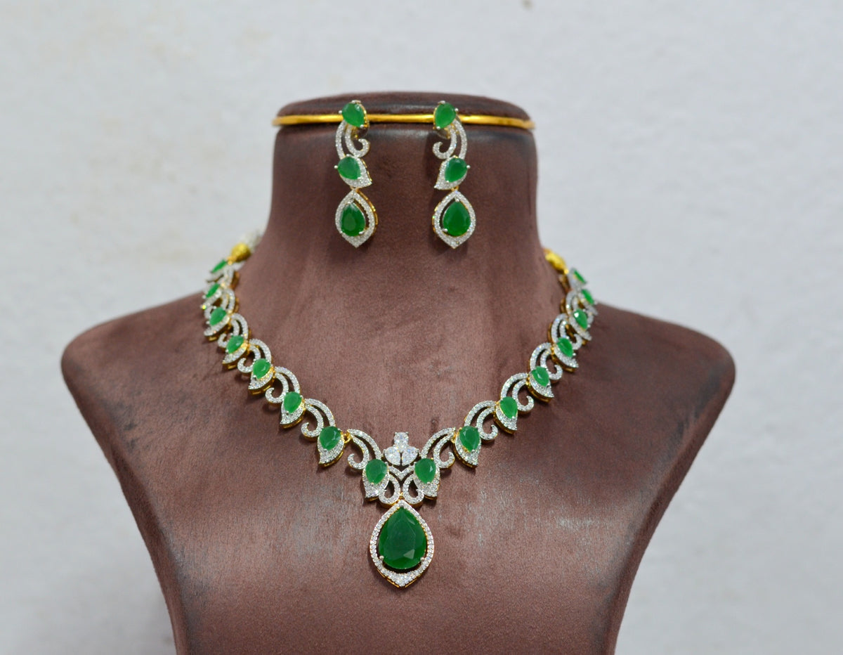 NECKLACE necklace 967 DIAMOND EMERALD