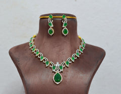 NECKLACE necklace 967 DIAMOND EMERALD