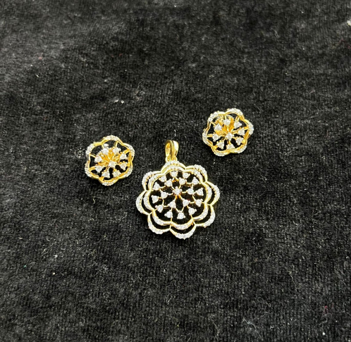 PENDANT SET / LOCKETS pendant set 241 DIAMOND DUAL PLATING DIAMOND LOOK
