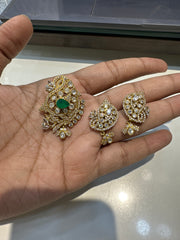 PENDANT SET / LOCKETS Pendant set 261 MOZONITE EMERALD