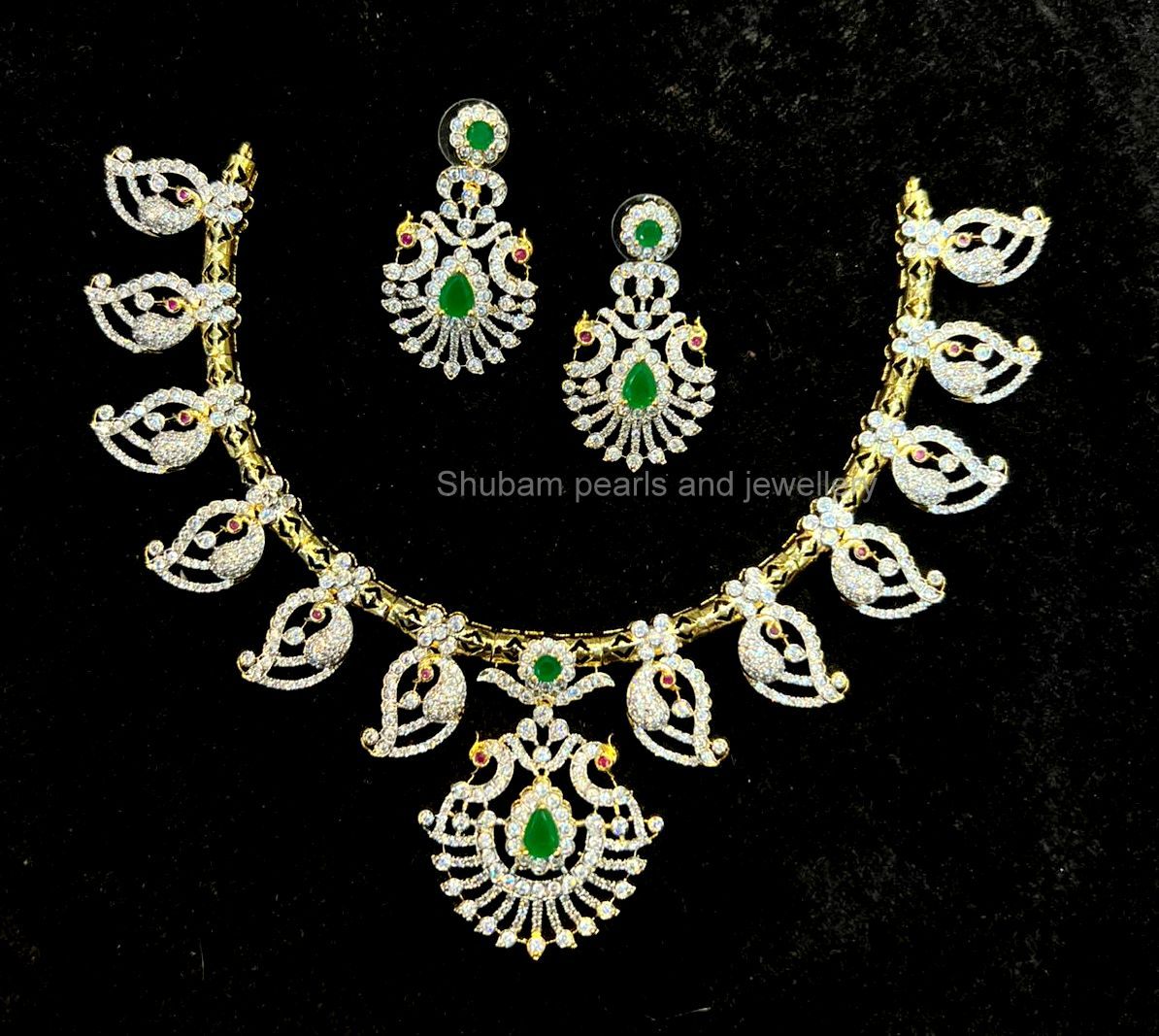 NECKLACE Necklace 207 DIAMOND EMERALD