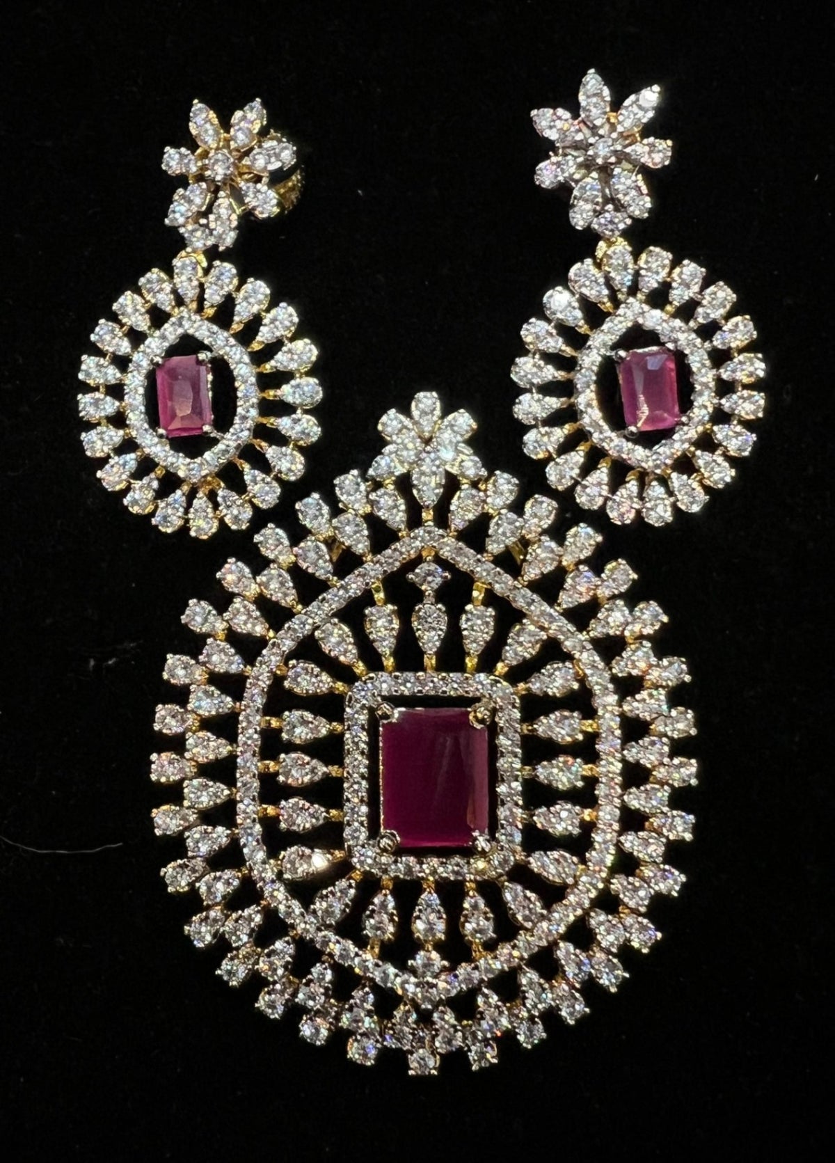 PENDANT SET CHAINS PENDANT SDIAMOND PENDANT SET PE129 EMERALD DIAMOND RUBY