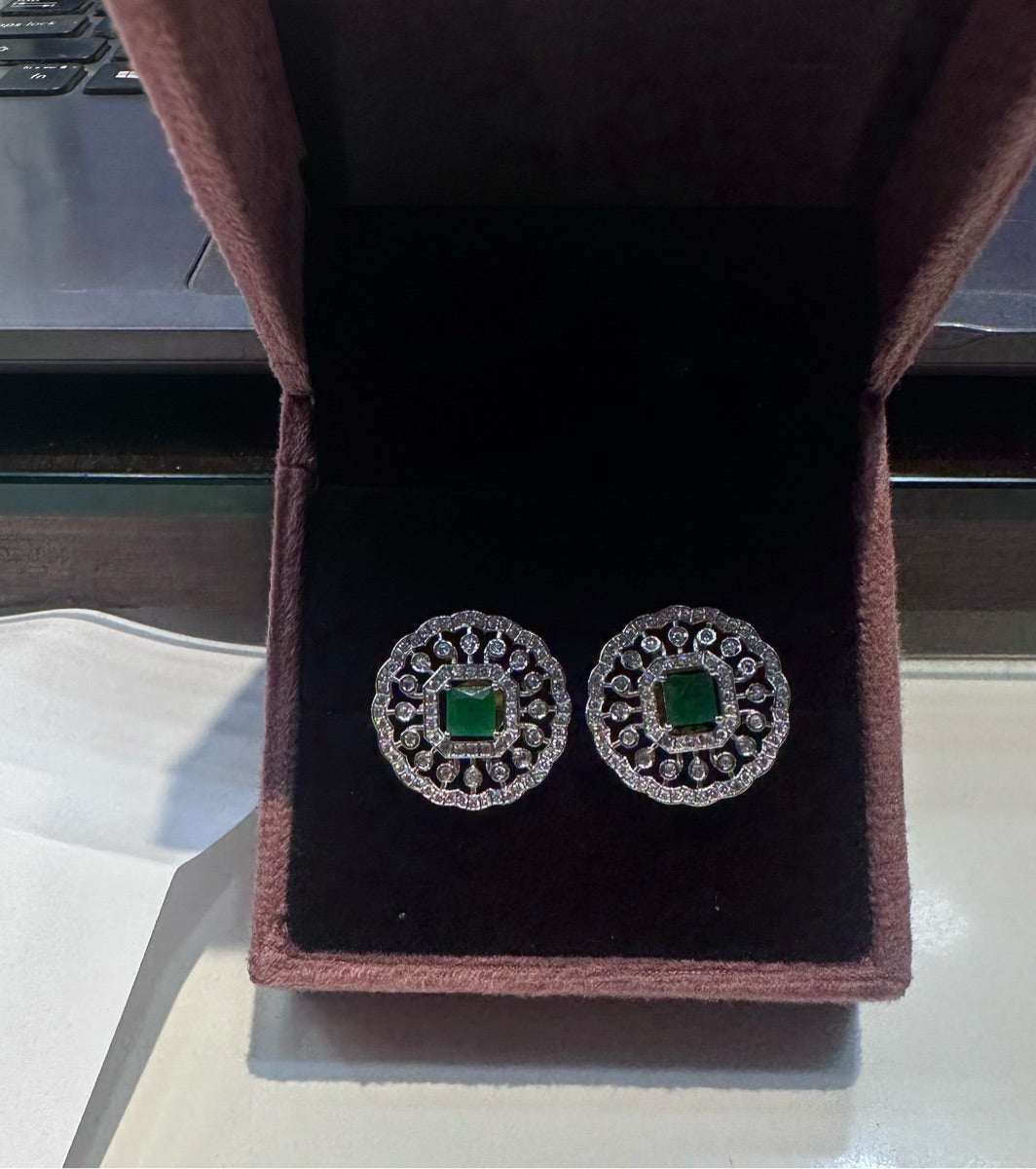 Earring Eartops 227 DIAMOND EMERALD