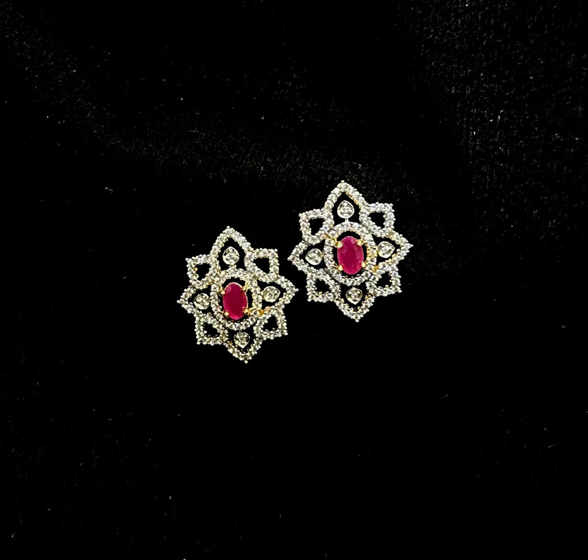Earring Eartops 235 DIAMOND RUBY