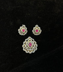 PENDANT SET / LOCKETS Pendant set 297 DIAMOND RUBY