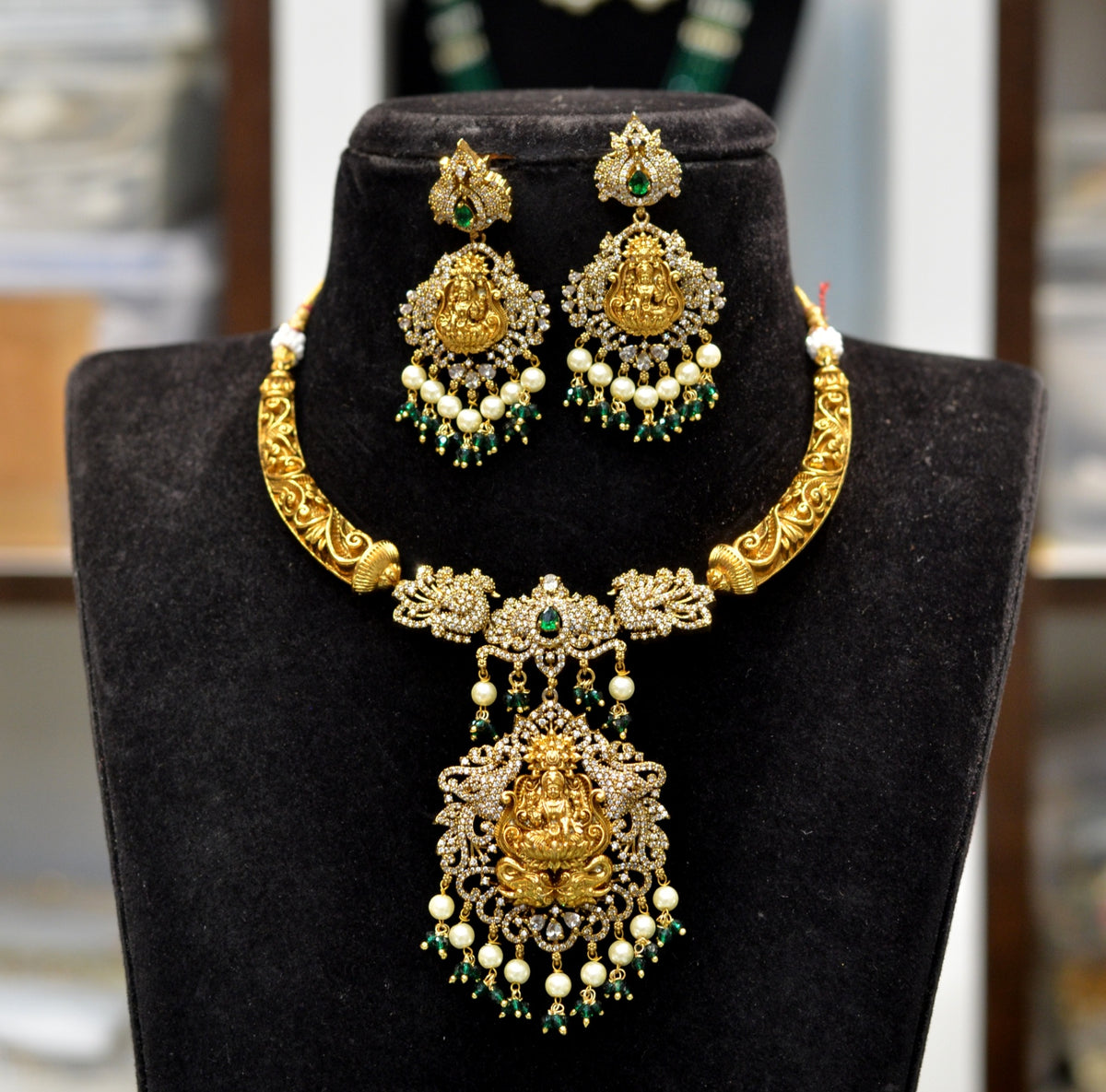 NECKLACE Nakshi hasli NAKSHI AD STONE EMERALD
