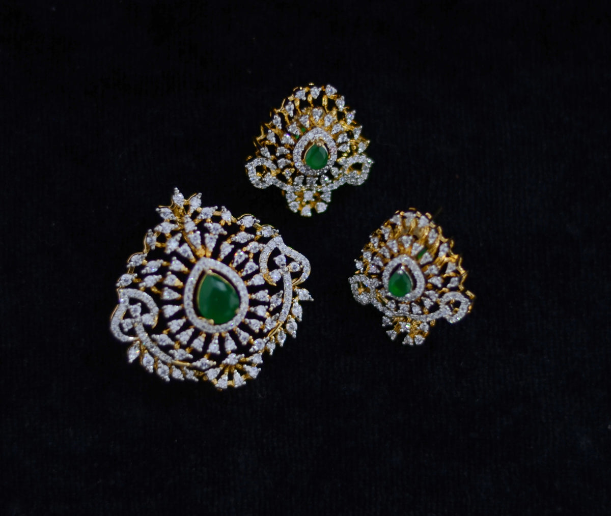 PENDANT SET / LOCKETS pendant set 269 DIAMOND EMERALD