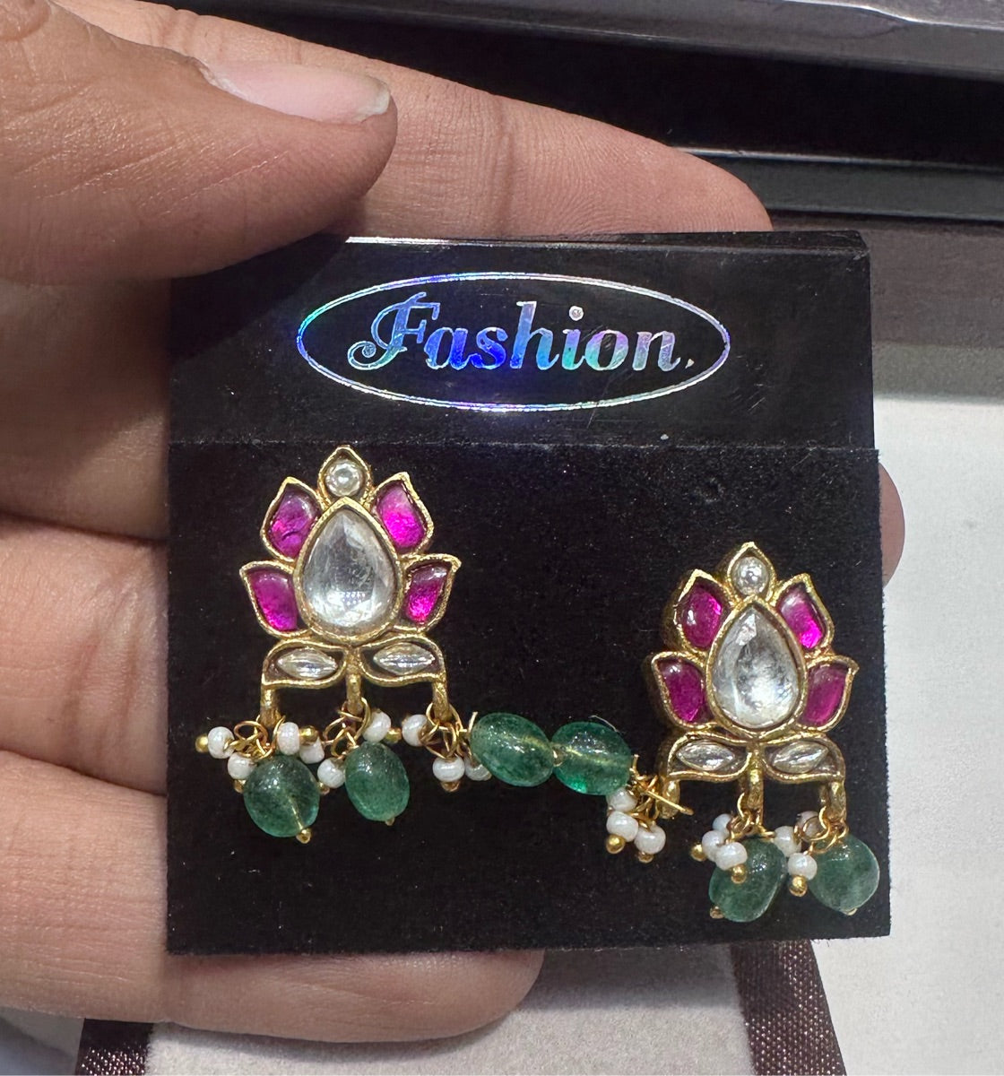 Earring eARTOPS 127 JADAU WHITE