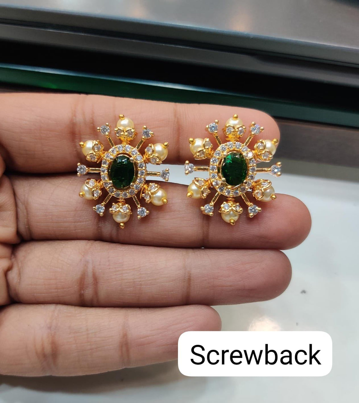 Earring Eartops 169 GOLDEN STONE EMERALD