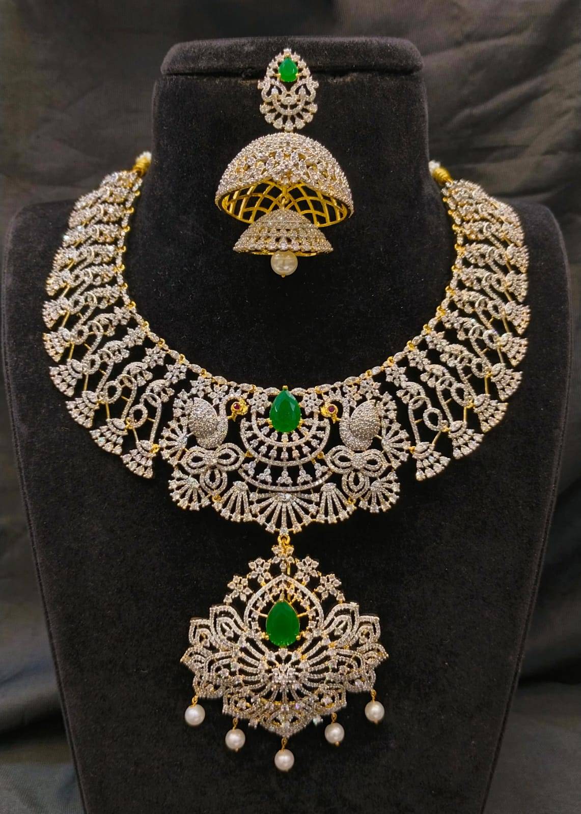 NECKLACE NECKLACE 414 DIAMOND  EMERALD