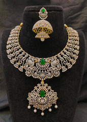 NECKLACE NECKLACE 414 DIAMOND  EMERALD