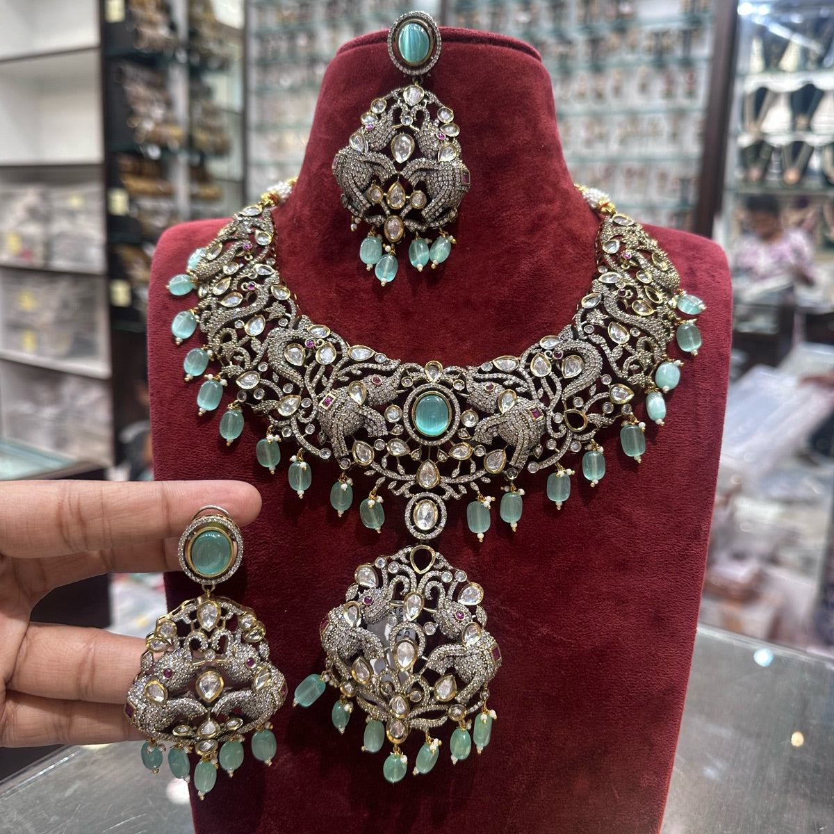 NECKLACE Nk114 VICKTORIAN  Mint Blue