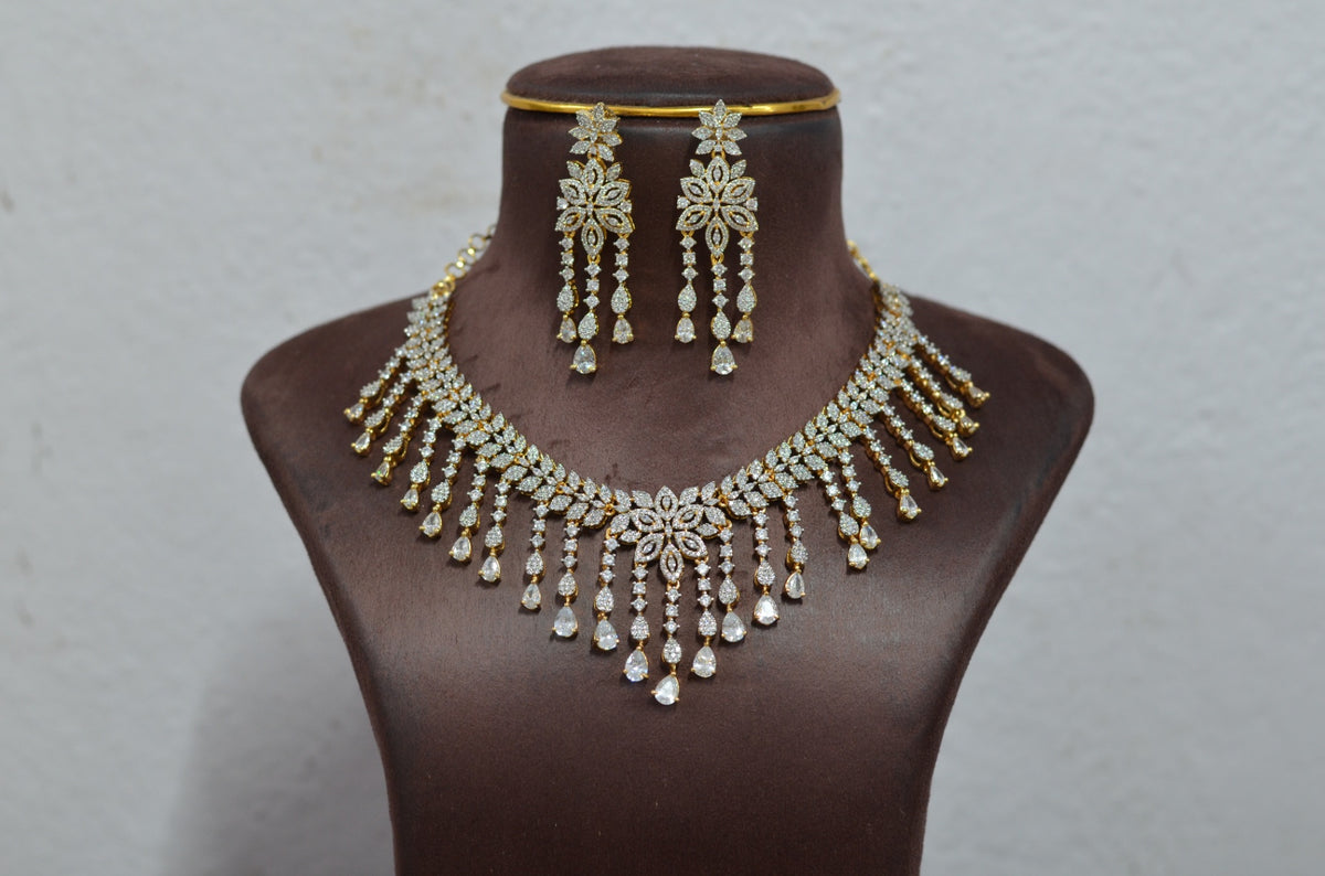 NECKLACE Necklace 685 DIAMOND WHITE