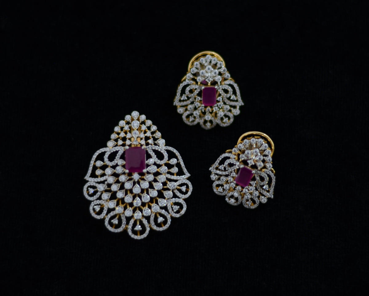 PENDANT SET / LOCKETS Pendant set 266 DIAMOND RUBY