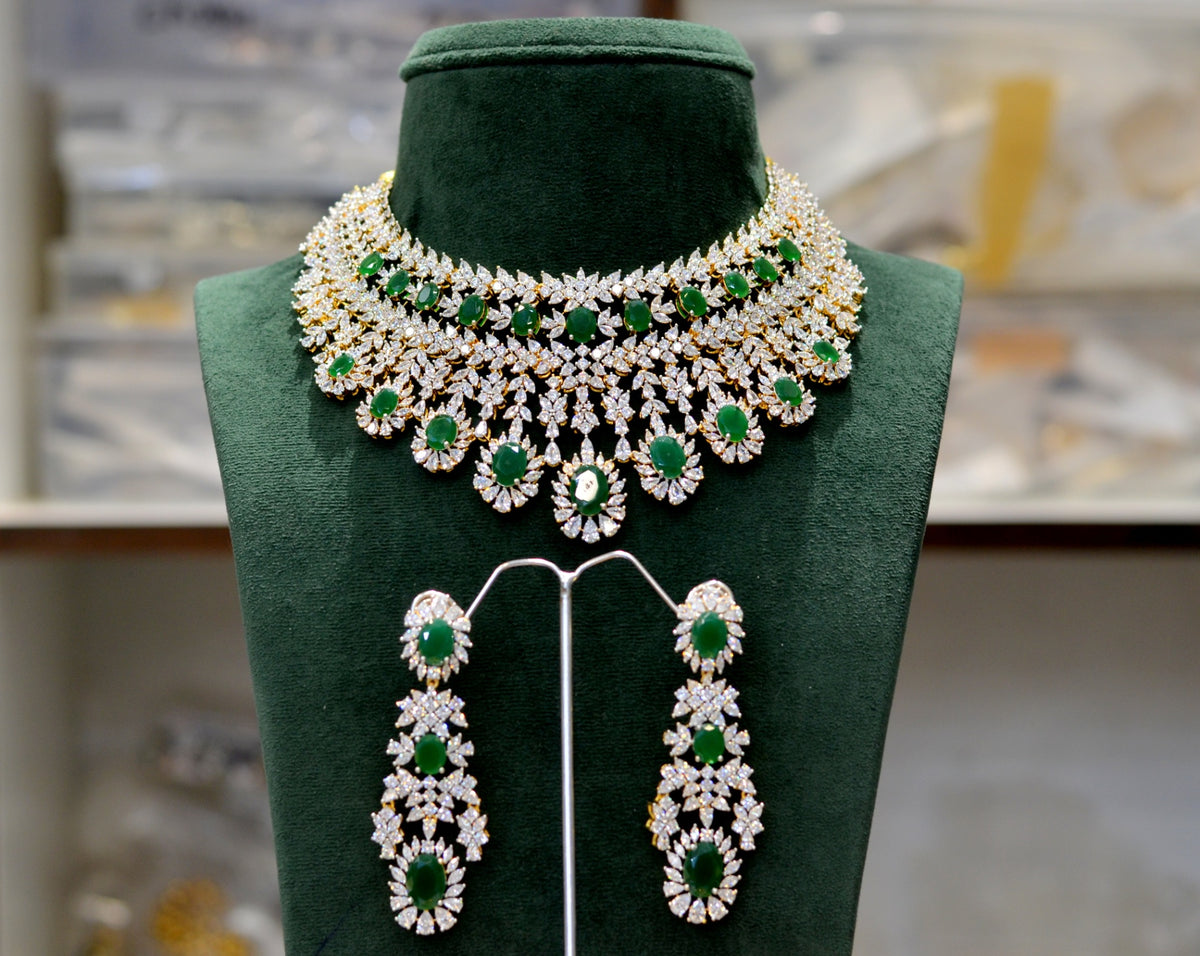 NECKLACE necklace 135 DIAMOND EMERALD