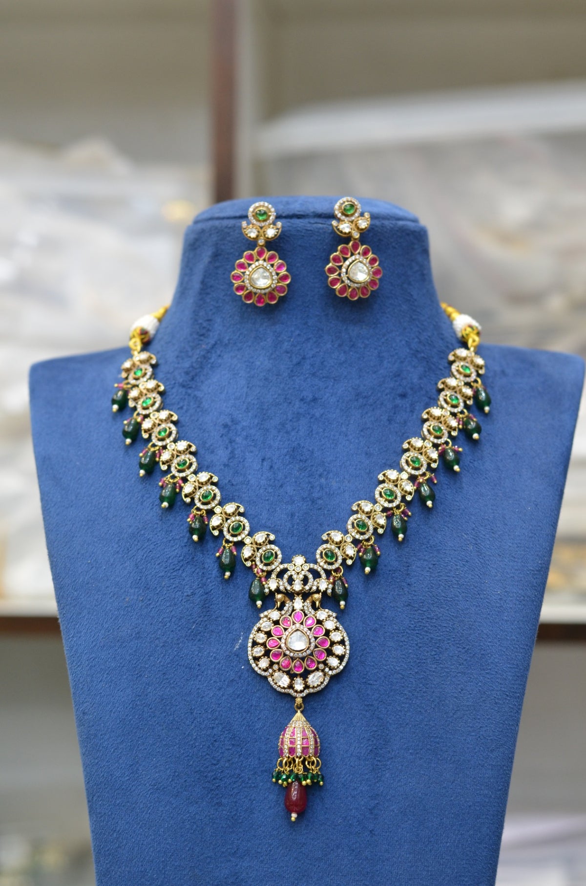 NECKLACE NK079 VICKTORIAN  MULTI COLOR