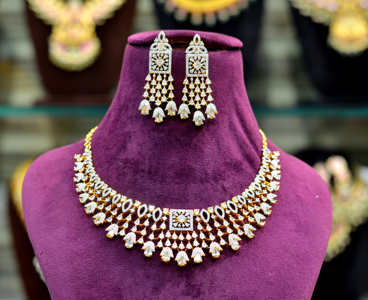 NECKLACE Necklace 685 DIAMOND WHITE