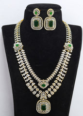 NECKLACE NK165 DIAMOND  EMERALD