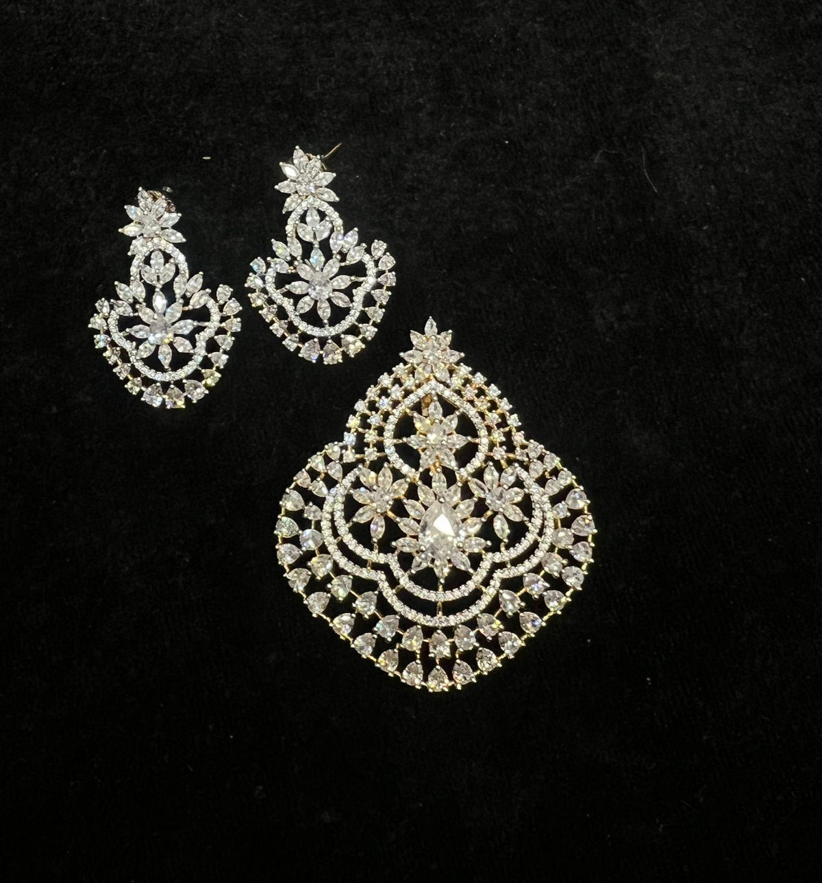PENDANT SET CHAINS Pendant set 218 DIAMOND WHITE