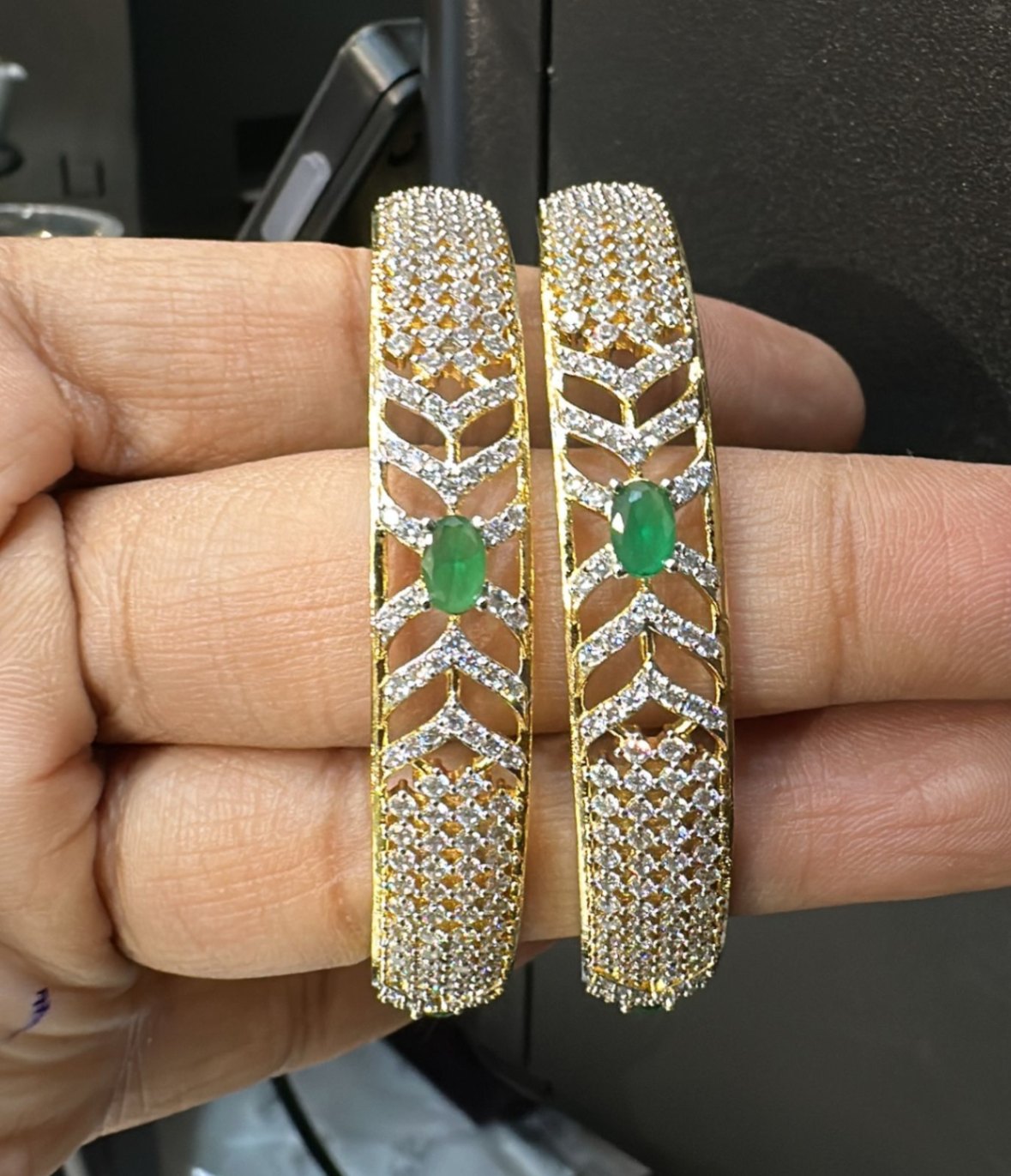 BRACELET/BANGLE Bangles 011 EMERALD 2'4