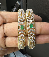 BRACELET/BANGLE Bangles 011 EMERALD 2'4