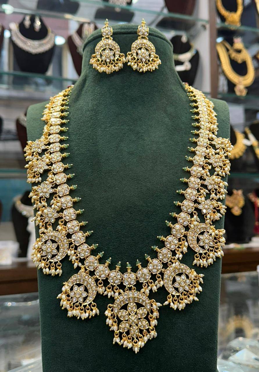GUTTAPUSAL Guttapusal 039  pearls Long
