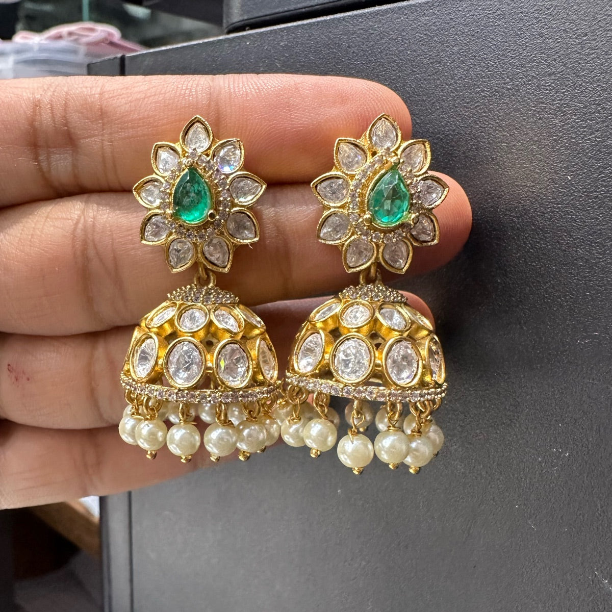 Earring Jhumka 114 MOZONITE EMERALD