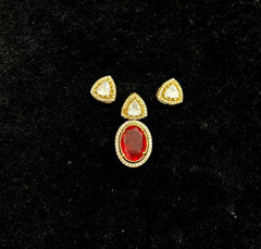 PENDANT SET / LOCKETS Pendant set 210 MOZONITE RUBY