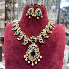 NECKLACE NE521 VICKTORIAN  EMERALD