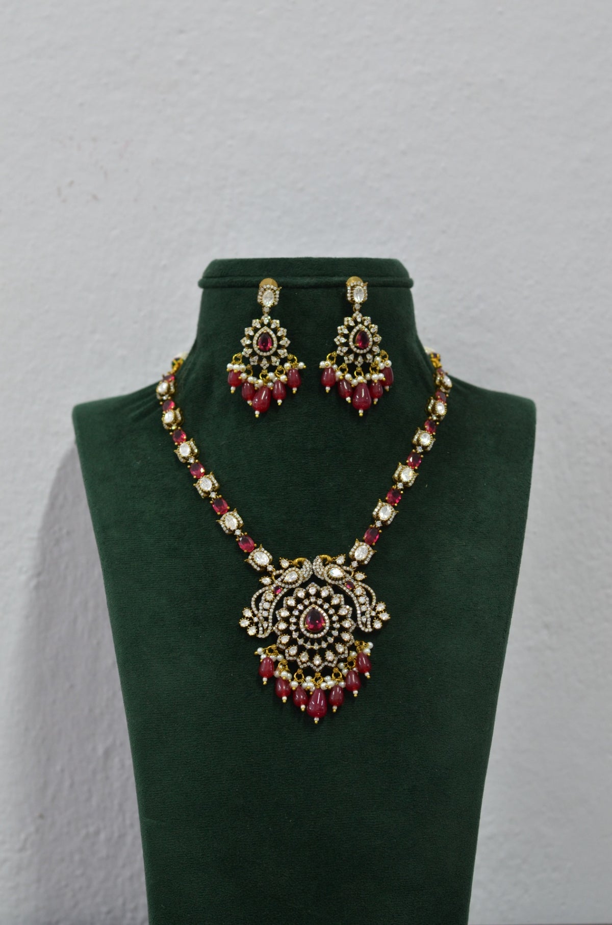 NECKLACE Necklace 924 VICKTORIAN  RUBY