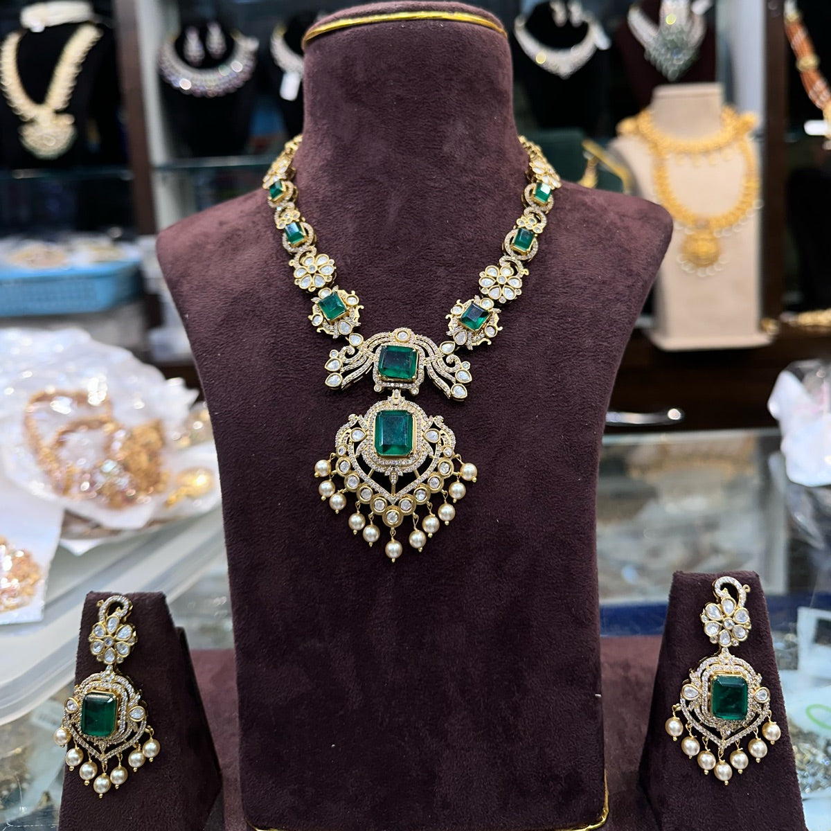 NECKLACE Necklace 764 MOZONITE EMERALD