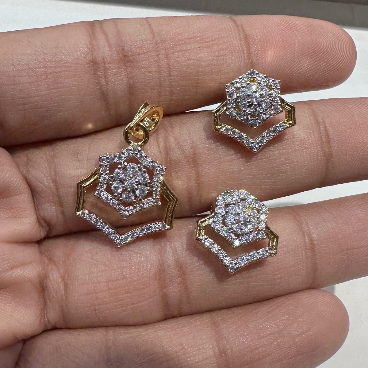 PENDANT SET CHAINS pendant set 229 DIAMOND DUAL PLATING DIAMOND LOOK
