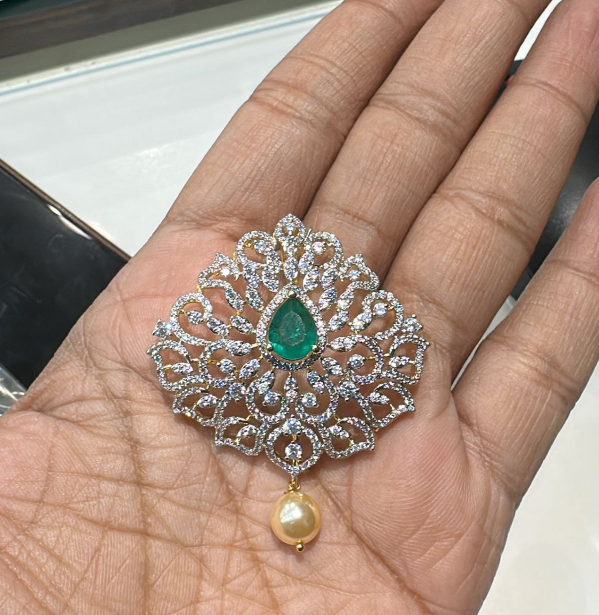 PENDANT SET CHAINS Locket 008 DIAMOND EMERALD