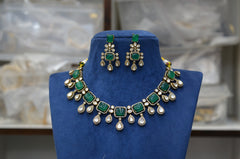 NECKLACE nk026 VICKTORIAN  EMERALD mozonite
